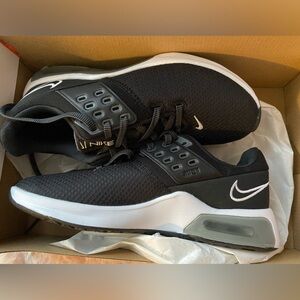 NIB Nike Women’s Air Max Bella TR4 Running Shoes - 7.5